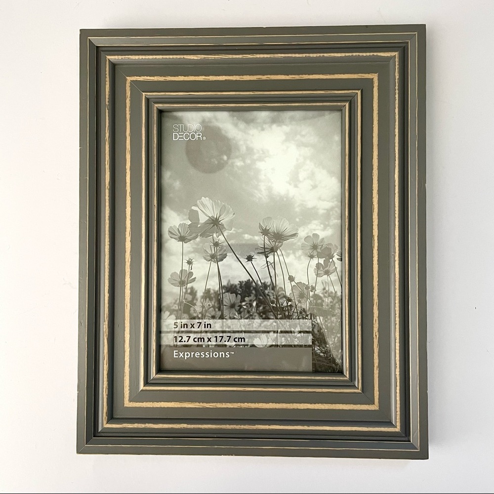 Taupe / Gray Distressed 5x7 Picture Frame by Studio Decor
